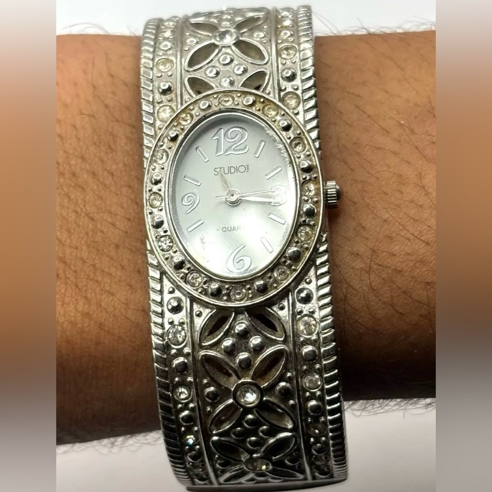 Vintage Women’s Silver Watch Cuff Easy Off Studio Time Piece Stainless Steele - Picture 2 of 5